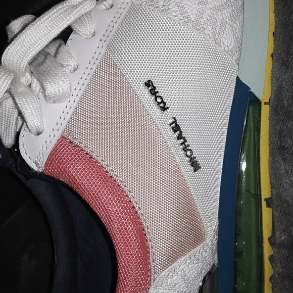Michael Kors mixed media trainer size 6 and 1/2 - Picture 5 of 7